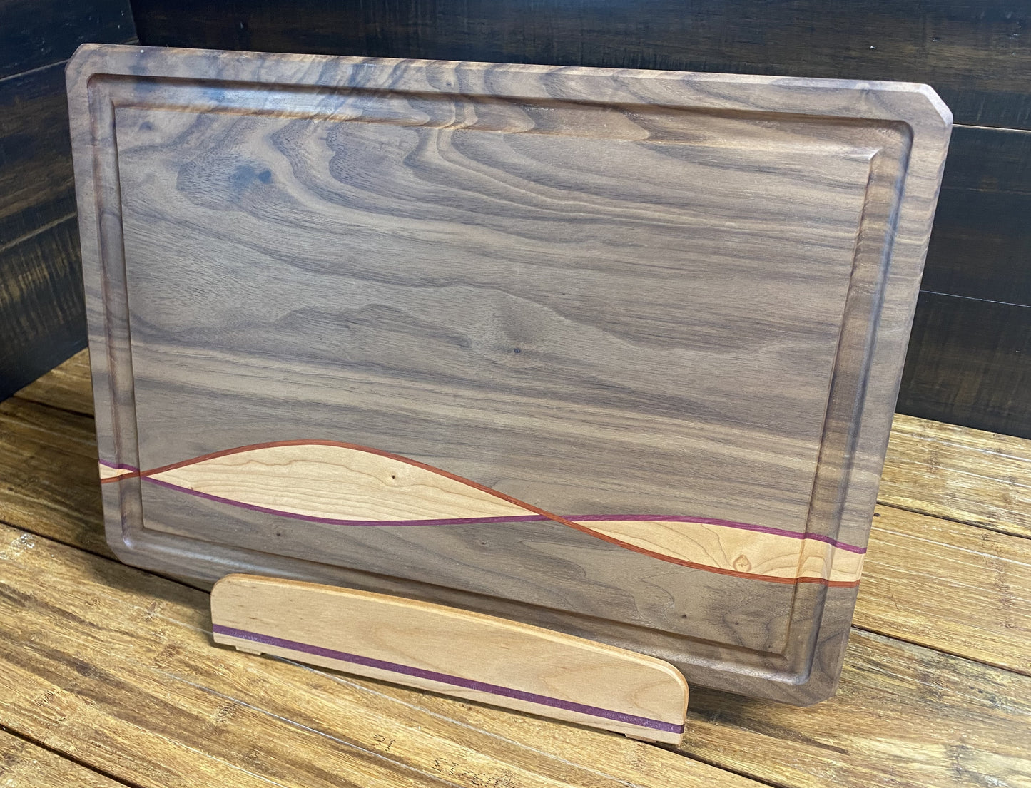 Wave Cutting Board W/Optional Stand